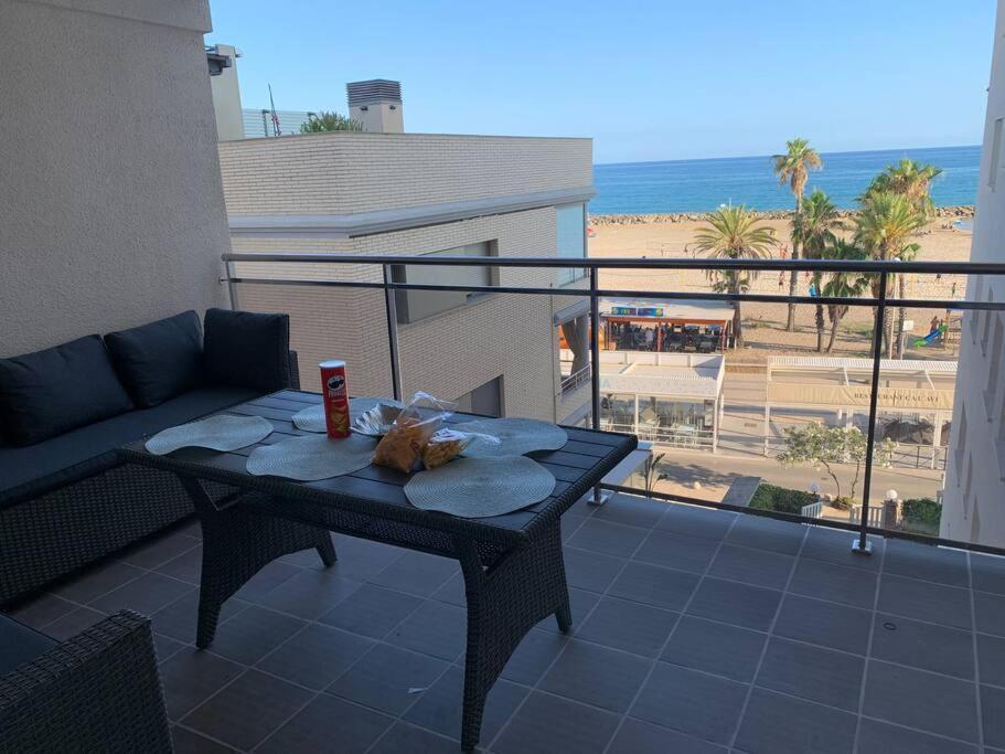 Appartement Cunit, Front Line With Sea View Extérieur photo