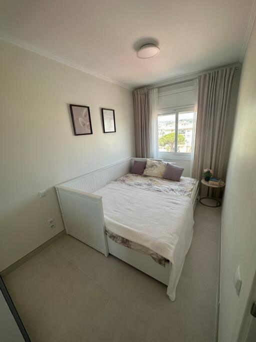 Appartement Cunit, Front Line With Sea View Extérieur photo