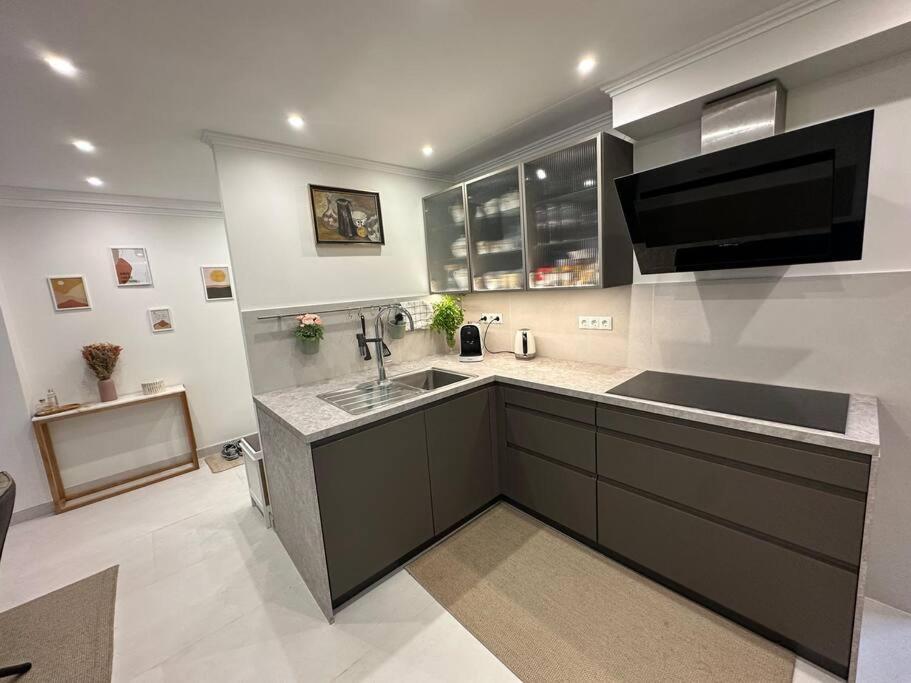 Appartement Cunit, Front Line With Sea View Extérieur photo